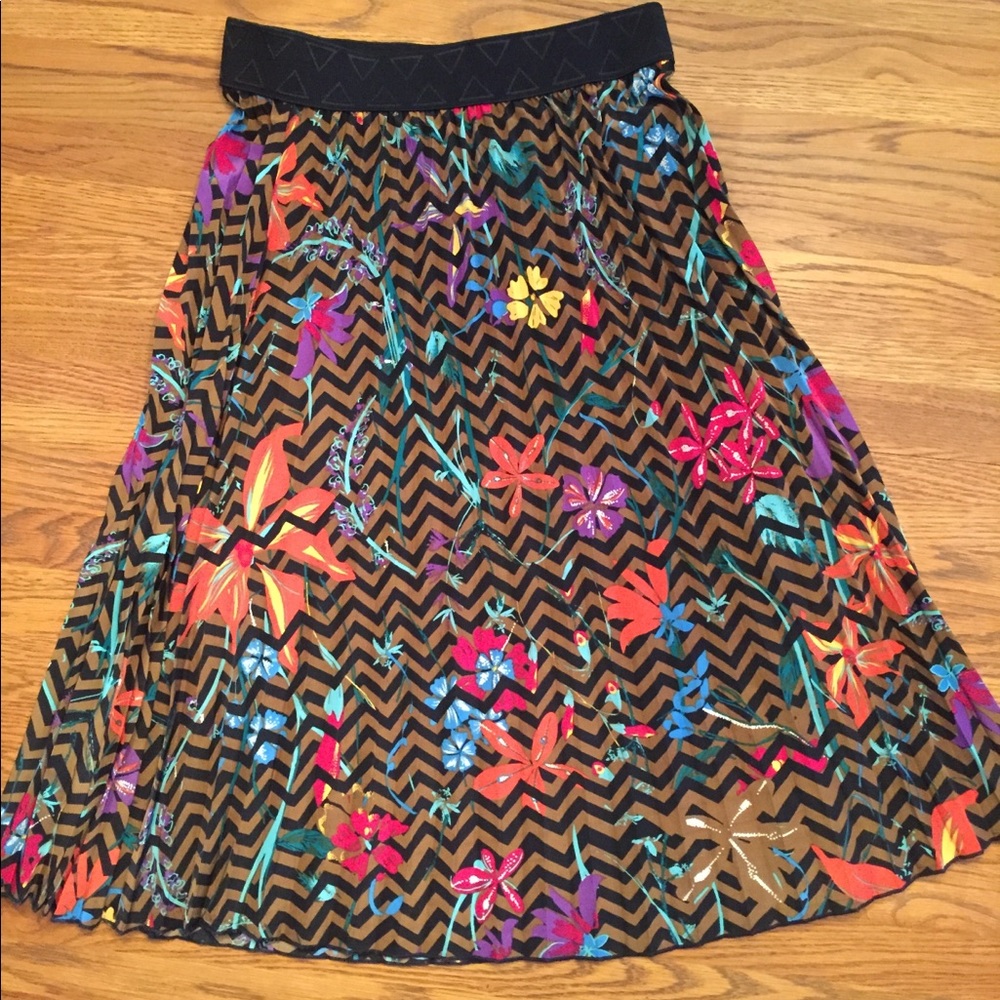 Pleated Midi Skirt with Elastic Waist